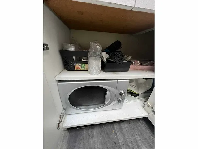 Inboedel kapperszaak - afbeelding 51 van  102
