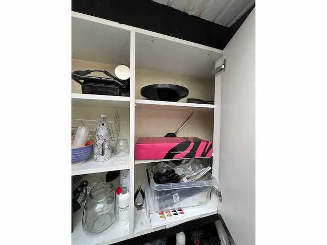 Inboedel kapperszaak - afbeelding 53 van  102