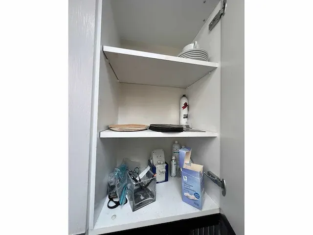 Inboedel kapperszaak - afbeelding 61 van  102