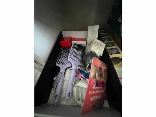 Inboedel kapperszaak - afbeelding 67 van  102