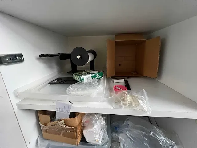 Inboedel kapperszaak - afbeelding 71 van  102