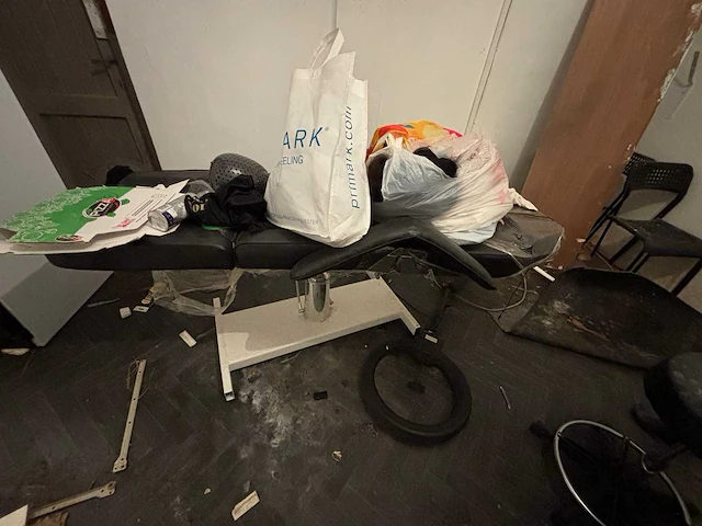 Inboedel kapperszaak - afbeelding 33 van  69