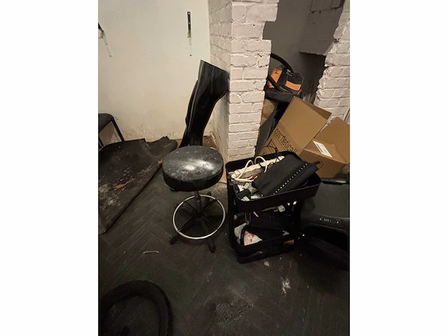 Inboedel kapperszaak - afbeelding 38 van  69