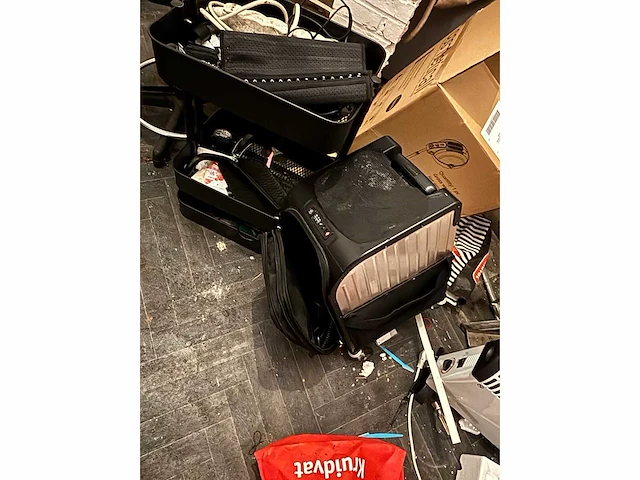 Inboedel kapperszaak - afbeelding 42 van  69