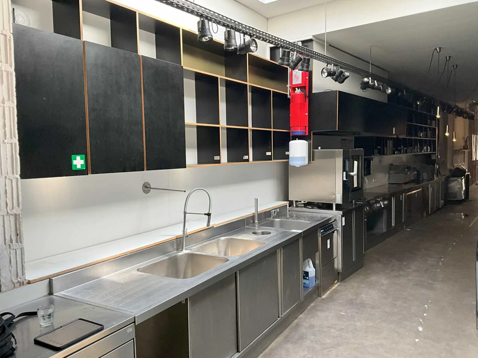 Inboedel restaurant wegens faillissement b&g belgium bv