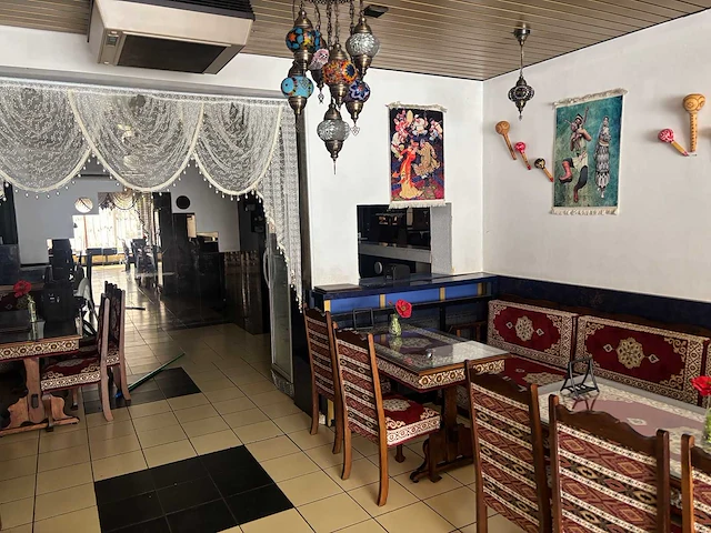 Inboedel uyghur restaurant wegens faillissement - afbeelding 38 van  40