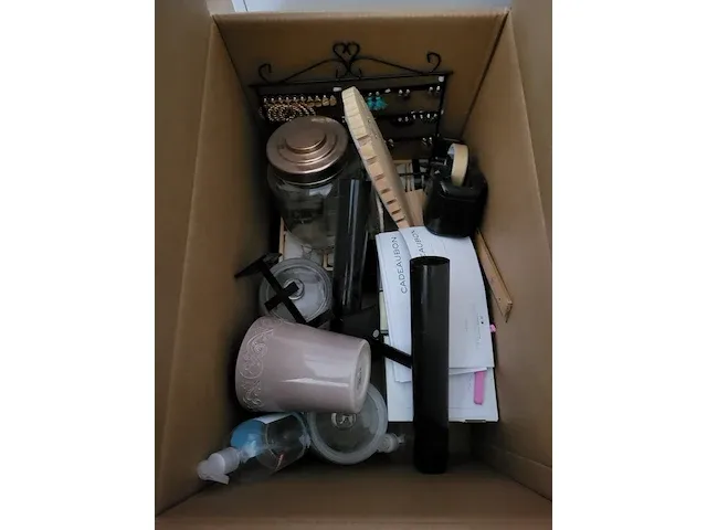 Inboedel winkel dameskledij - afbeelding 21 van  37