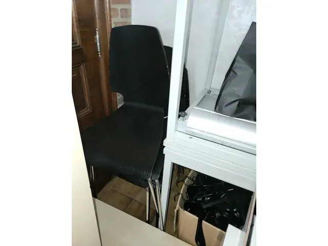 Inboedel winkel dameskledij - afbeelding 27 van  37