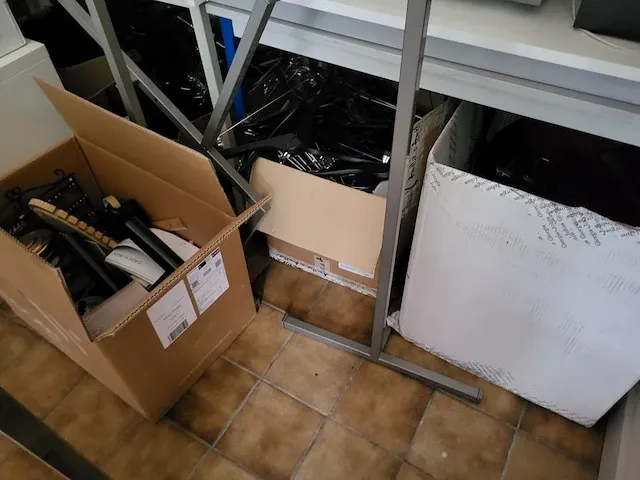 Inboedel winkel dameskledij - afbeelding 37 van  37