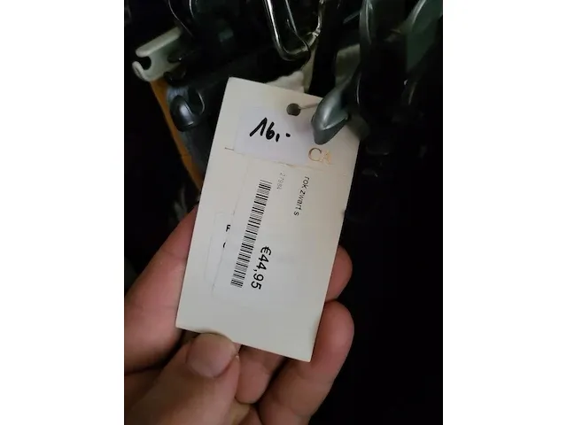 Inboedel winkel dameskledij - afbeelding 6 van  37
