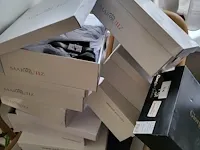 Inboedel winkel dameskledij - afbeelding 9 van  37