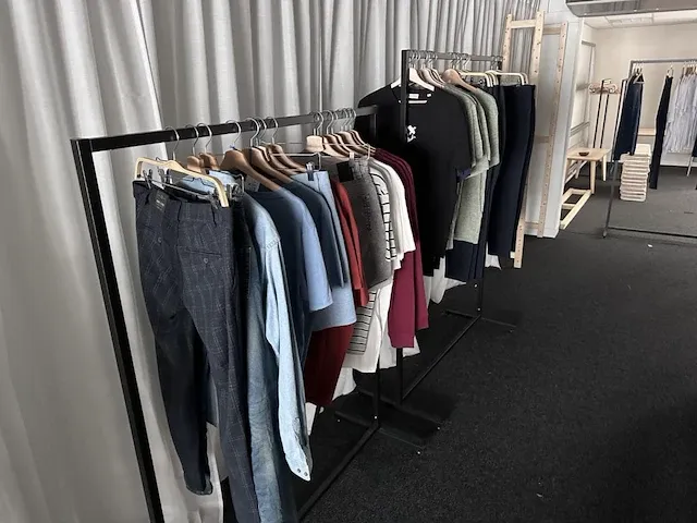 Inboedel winkel geel - afbeelding 11 van  36