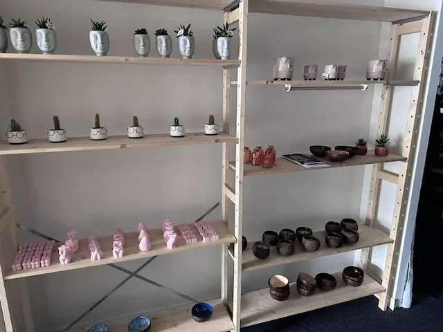 Inboedel winkel geel - afbeelding 32 van  36