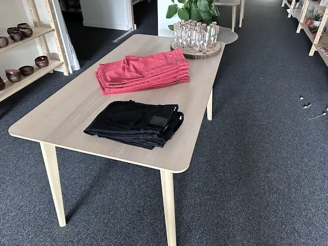 Inboedel winkel geel - afbeelding 33 van  36