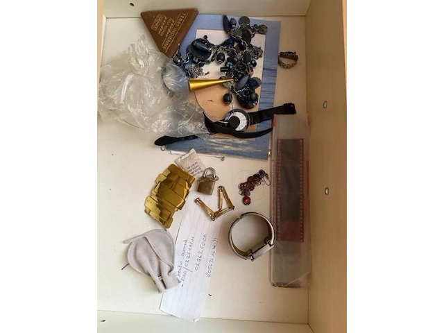 Inboedel woning - berghok - garagebox - afbeelding 44 van  122