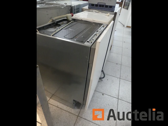 Inbouw vaatwasser electrolux esl 5310 lo, atag inbouw koelkast - afbeelding 3 van  11
