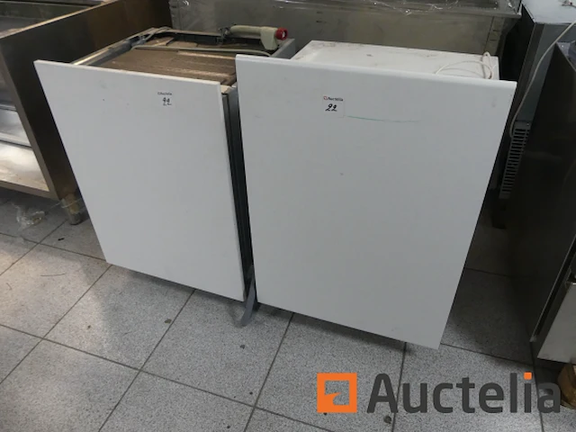 Inbouw vaatwasser electrolux esl 5310 lo, atag inbouw koelkast - afbeelding 1 van  11