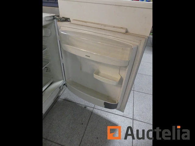 Inbouw vaatwasser electrolux esl 5310 lo, atag inbouw koelkast - afbeelding 10 van  11