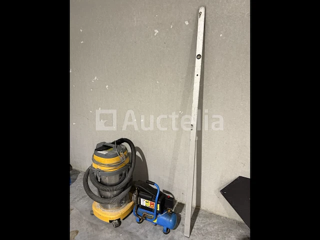 Ind. stofzuiger + compressor + waterpas - afbeelding 1 van  9