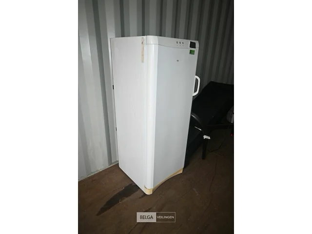 Indesit vrieskast - afbeelding 1 van  6