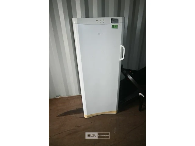 Indesit vrieskast - afbeelding 2 van  6