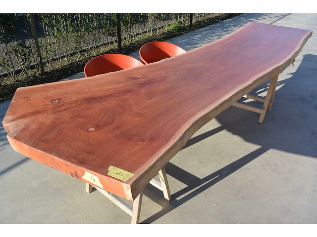 Indian mahogany - boomstam tafelblad - afbeelding 2 van  7