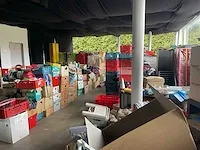 Indoor speeltuin +grote partij stoelen en speelgoed - afbeelding 1 van  17