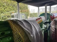 Indoor speeltuin +grote partij stoelen en speelgoed - afbeelding 17 van  17