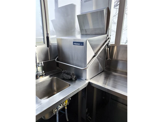 Industr. zgn. doorschuifvaatwasmacine, rhima, type wd7, compl. met 8 div. manden, reeds profess. gedemonteerd, klaar voor tansport - afbeelding 2 van  9