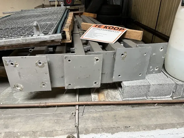 Industrieel hek - afbeelding 6 van  7