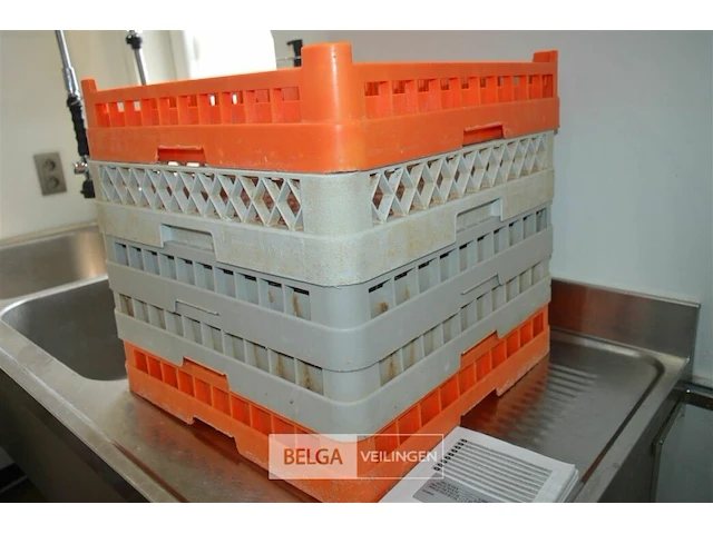 Industriëel snelafwasmachine - afbeelding 4 van  7