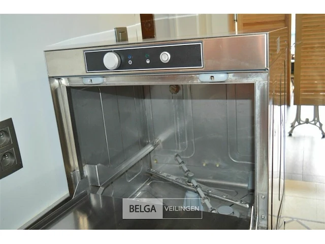Industriëel snelafwasmachine - afbeelding 5 van  7