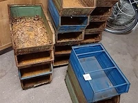 Industrieele stapelbakken - afbeelding 1 van  2