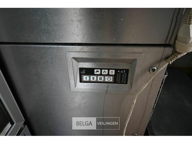 Industriele afwasmachine met spoeltafel - afbeelding 2 van  6