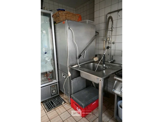 Industriele afwasmachine met spoeltafel - afbeelding 3 van  6