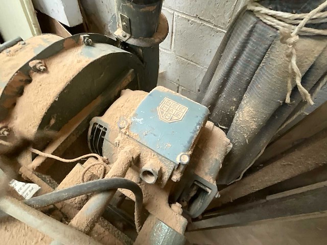 Industriële bandschuurmachine - afbeelding 5 van  6