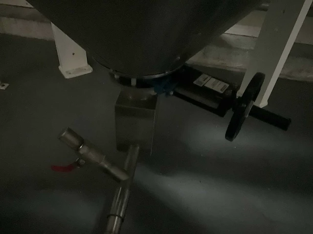 Industriële droger eisbar met 2 silo’s en 2 chillers kkt - afbeelding 17 van  48