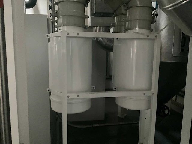 Industriële droger eisbar met 2 silo’s en 2 chillers kkt - afbeelding 20 van  48