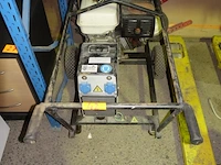Industriële groep - diesel - afbeelding 2 van  4