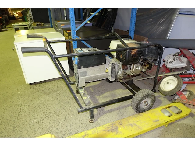 Industriële groep - diesel - afbeelding 3 van  4