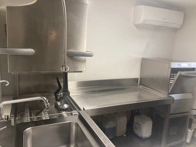 Industriële horeca wasstraat compleet - afbeelding 15 van  15