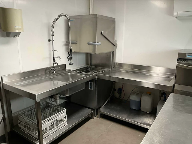Industriële horeca wasstraat compleet - afbeelding 1 van  15
