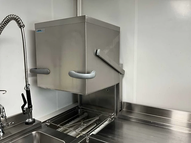 Industriële horeca wasstraat compleet - afbeelding 4 van  15