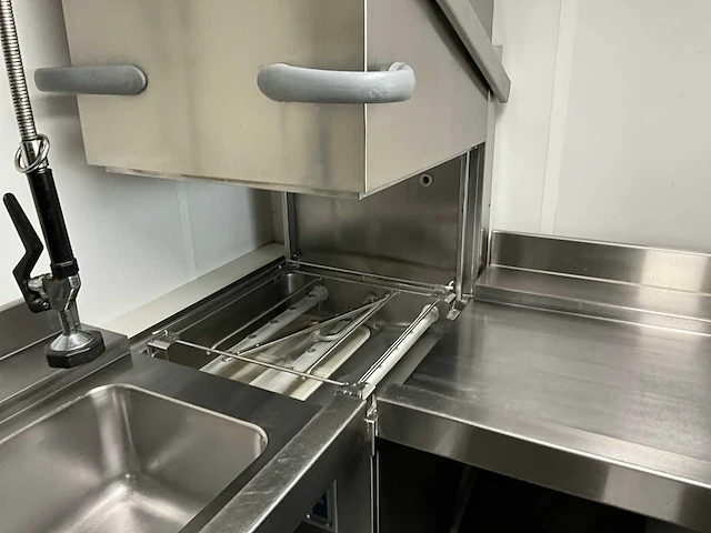 Industriële horeca wasstraat compleet - afbeelding 6 van  15