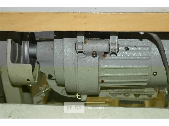 Industriële lockmachine - afbeelding 6 van  7