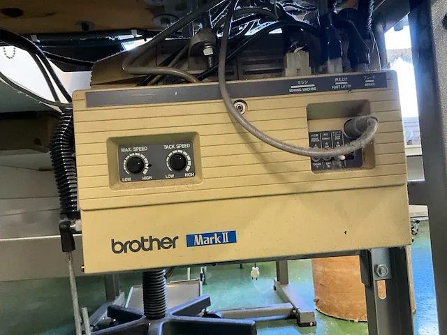 Industriële naaimachine brother exedra db2-b737-913 - afbeelding 2 van  15
