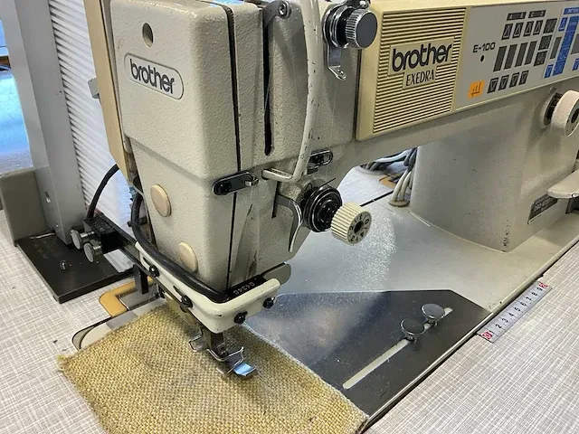 Industriële naaimachine brother exedra db2-b737-913 - afbeelding 8 van  15