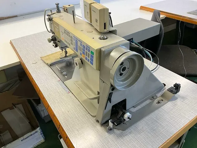 Industriële naaimachine brother exedra db2-b737-913 - afbeelding 9 van  15