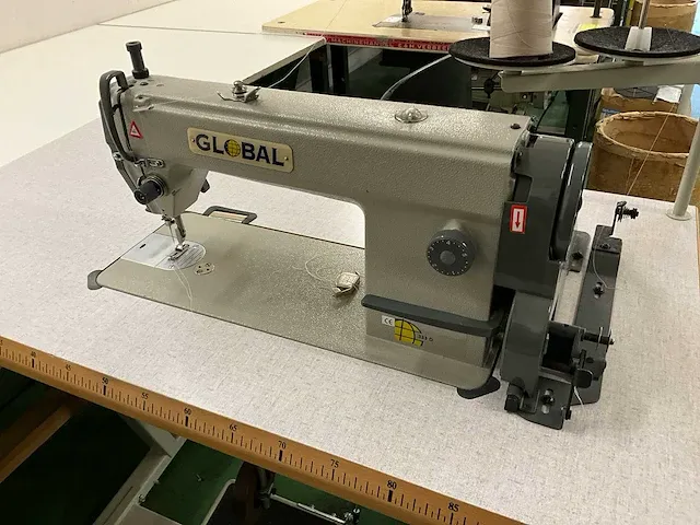 Industriële naaimachine global 333 d - afbeelding 1 van  9