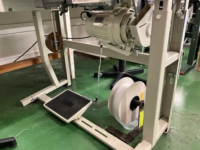 Industriële naaimachine global 333 d - afbeelding 4 van  9